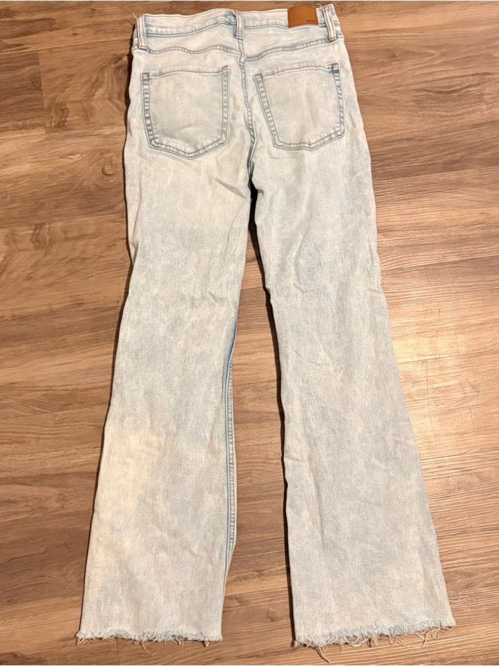 Aeropostale Light-Wash High-Rise Flare Jeans - Picture 2 of 4